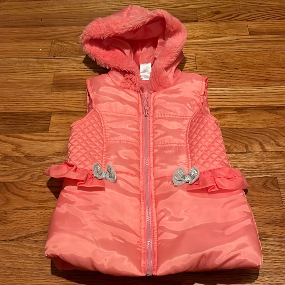 Girls size 6 vest